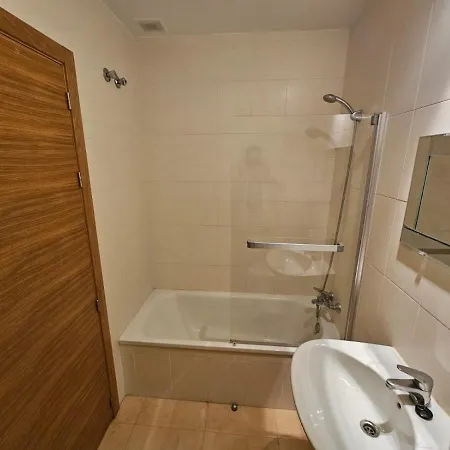 Torre Golf Modern Apartment With Wifi Exterior photo
